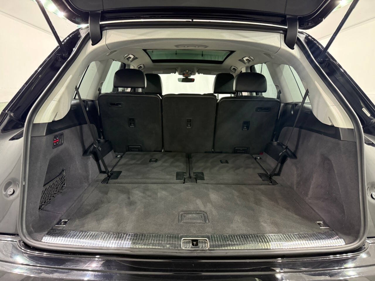 Used 2019 Audi Q7 3.0T Prestige AWD/4WD image 40