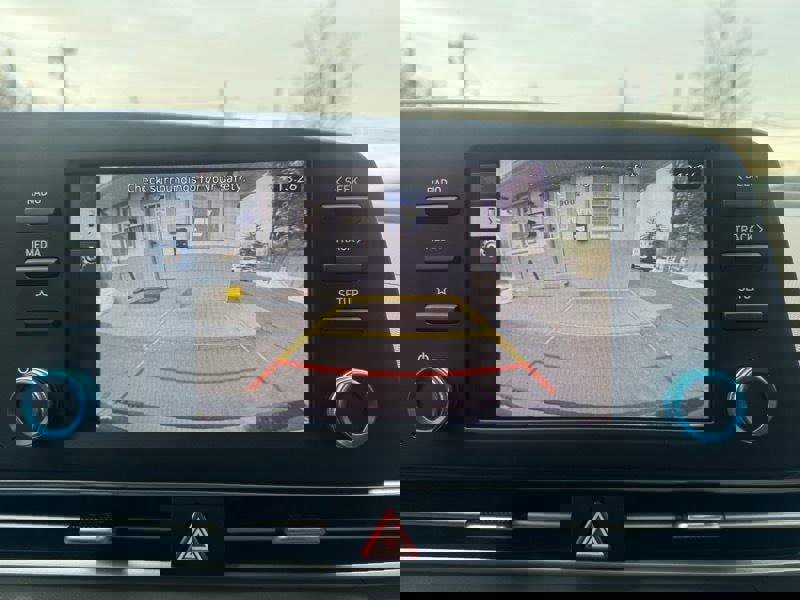 Used 2025 Hyundai Elantra Sport image 14