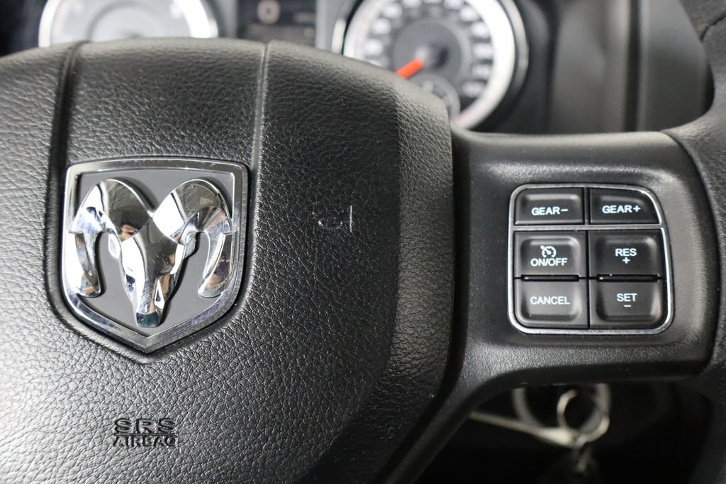Used 2018 RAM 1500 Express RWD image 10