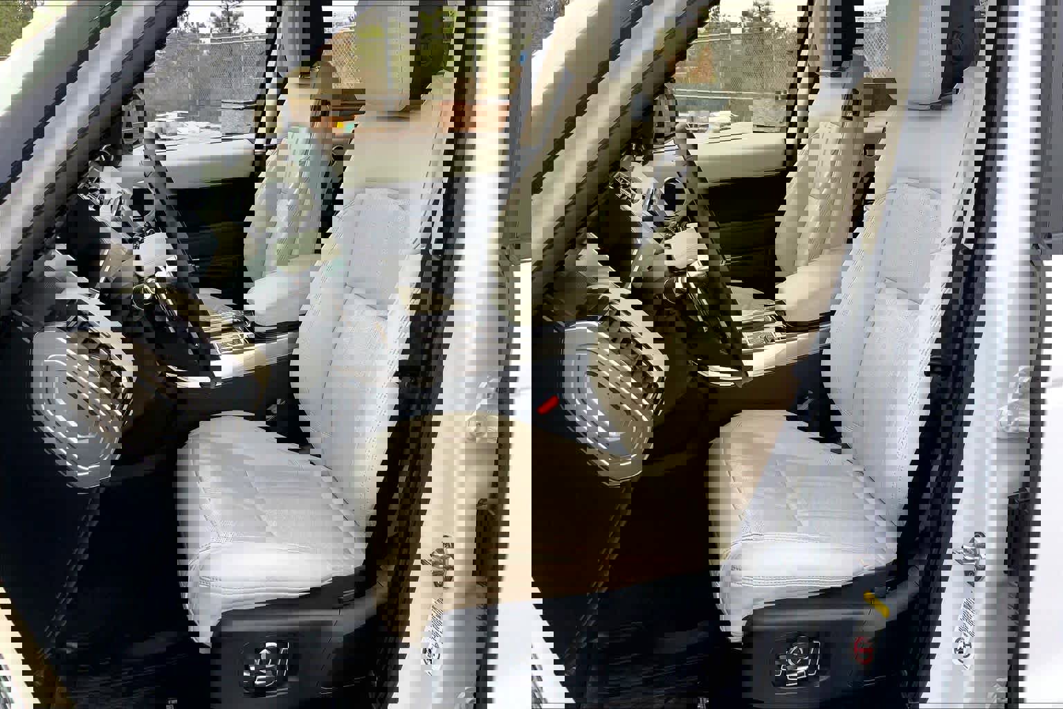 Used 2020 Land Rover Range Rover Sport Autobiography image 8