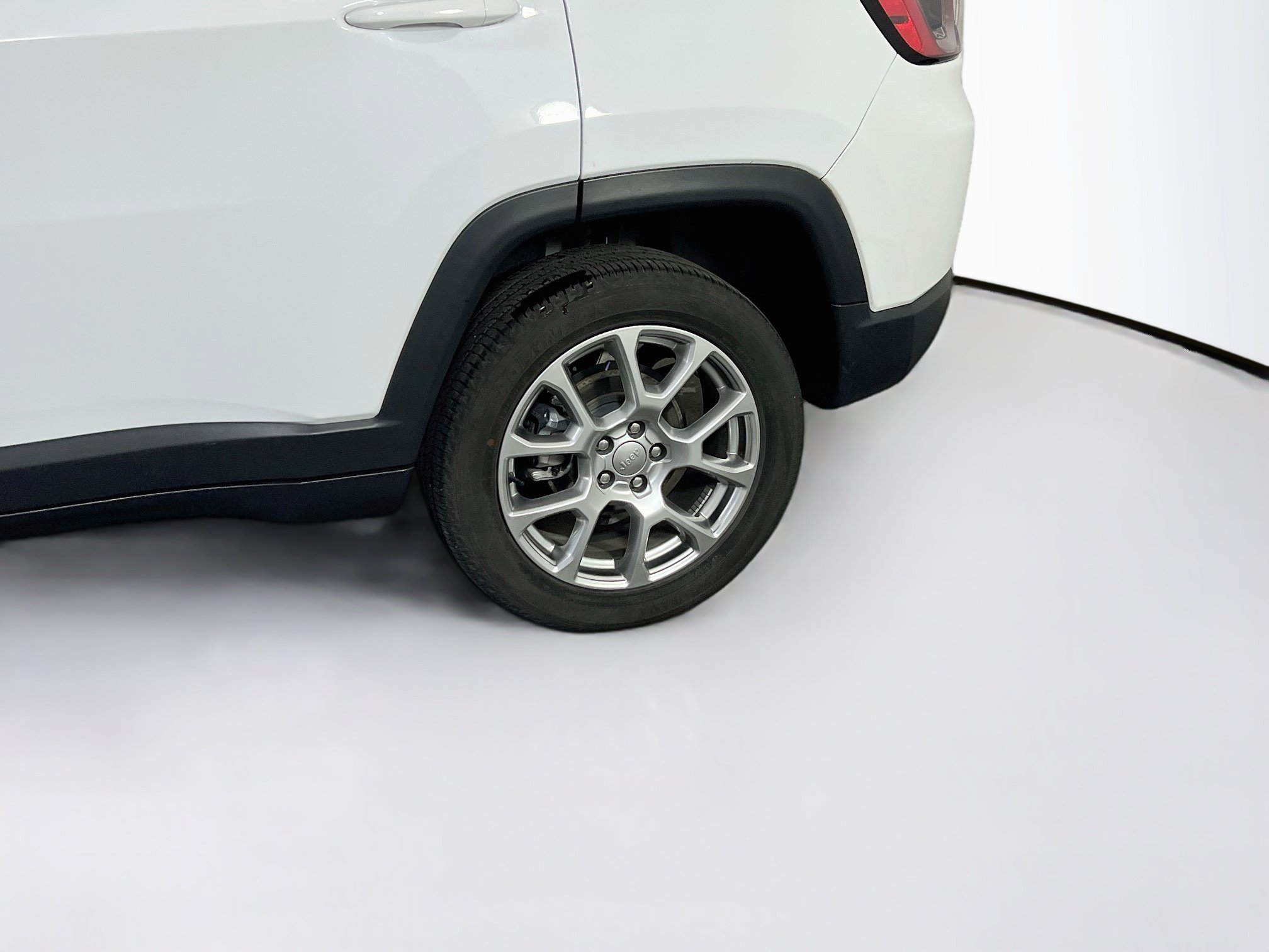 Used 2022 Jeep Compass Latitude AWD/4WD image 28