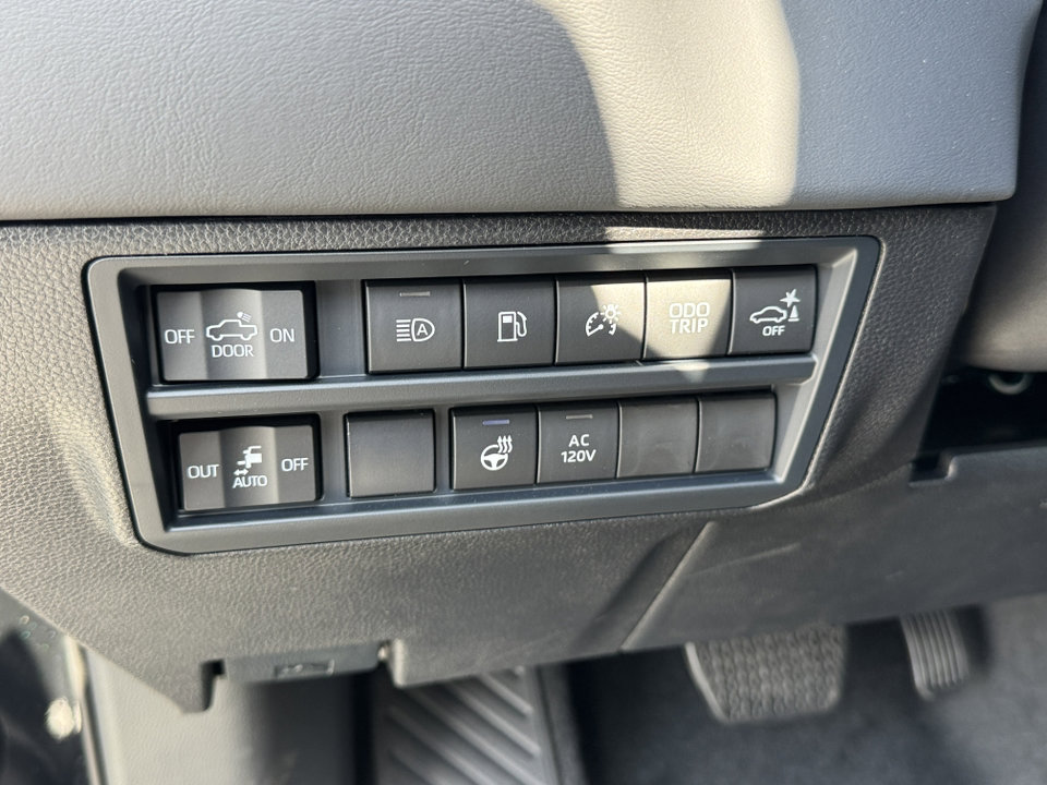 New 2026 Toyota Tundra Platinum image 17