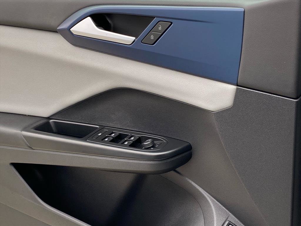 Used 2022 Volkswagen Taos SE image 19