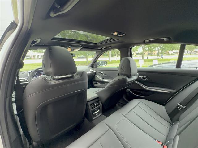 New 2026 BMW 330i xDrive Sedan w/ M Sport Package AWD/4WD image 27