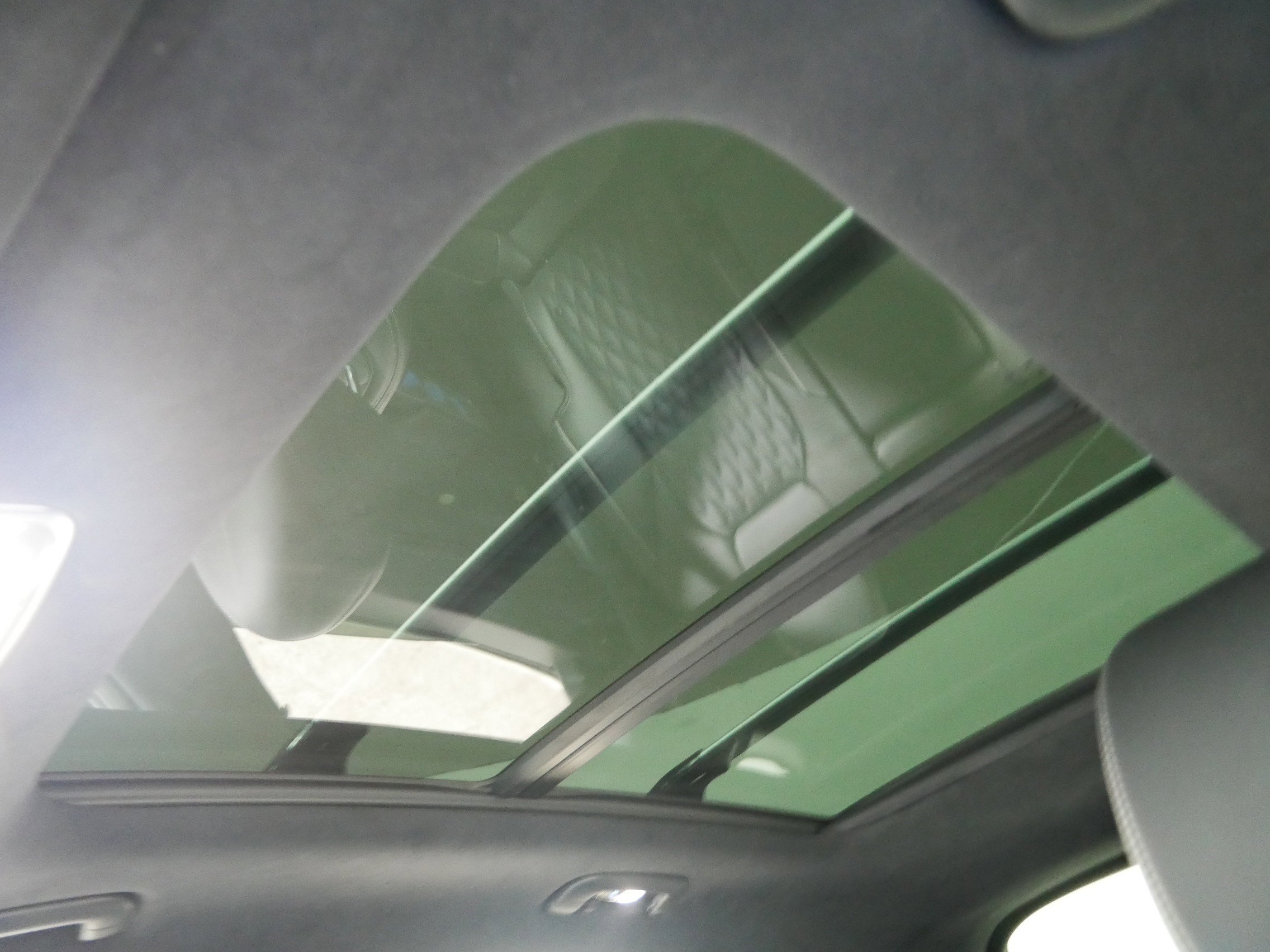 Certified 2025 Genesis GV70 3.5T Sport w/ Sport Advanced Package image 31