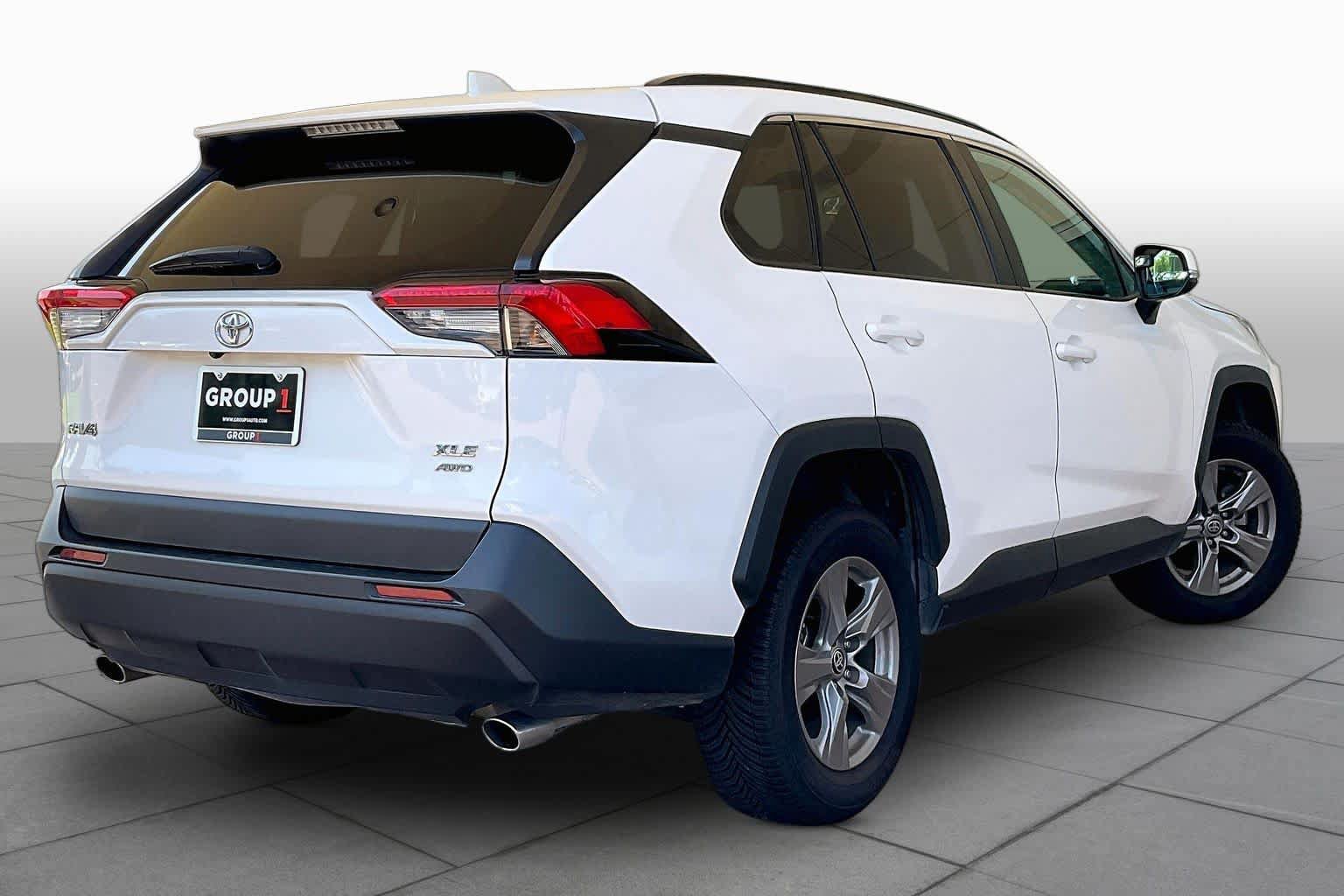Used 2024 Toyota RAV4 XLE w/ Convenience Package AWD/4WD image 11
