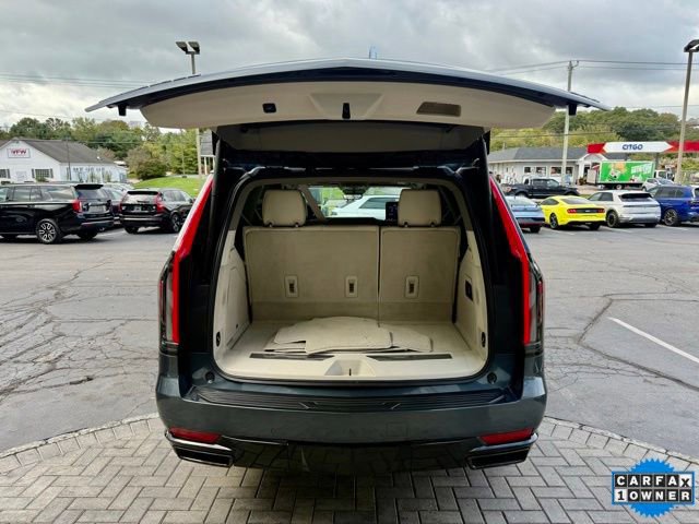 Used 2021 Cadillac Escalade Sport Platinum w/ Heavy-Duty Trailer Package image 11