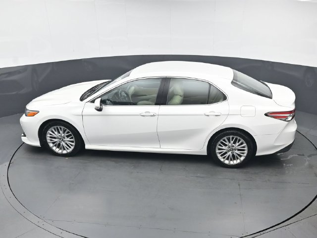 Used 2018 Toyota Camry XLE FWD image 34