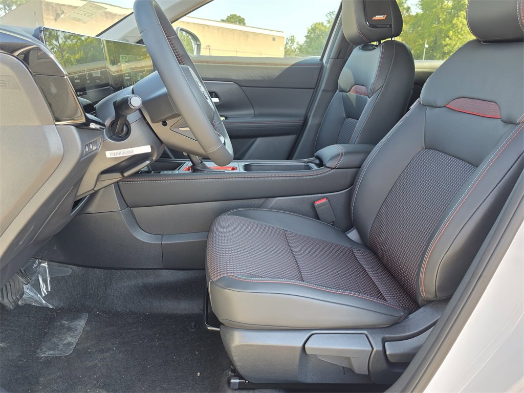 New 2025 Nissan Kicks SR w/ SR Premium Package image 11