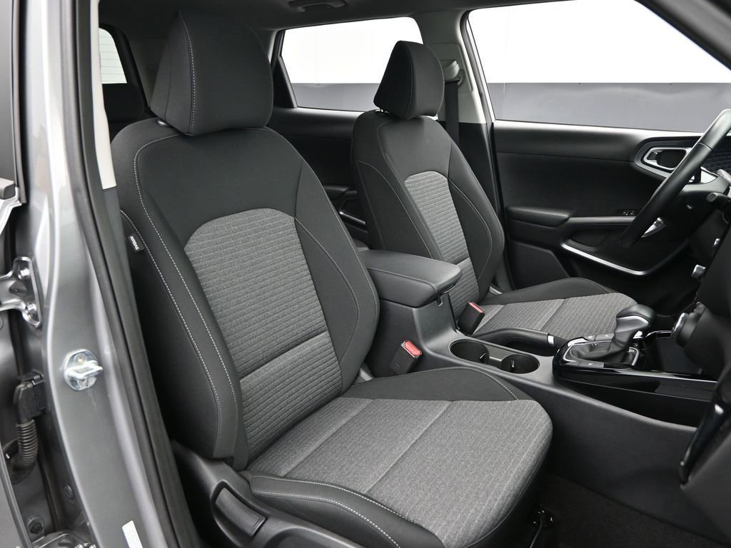 Used 2023 Kia Soul EX image 27