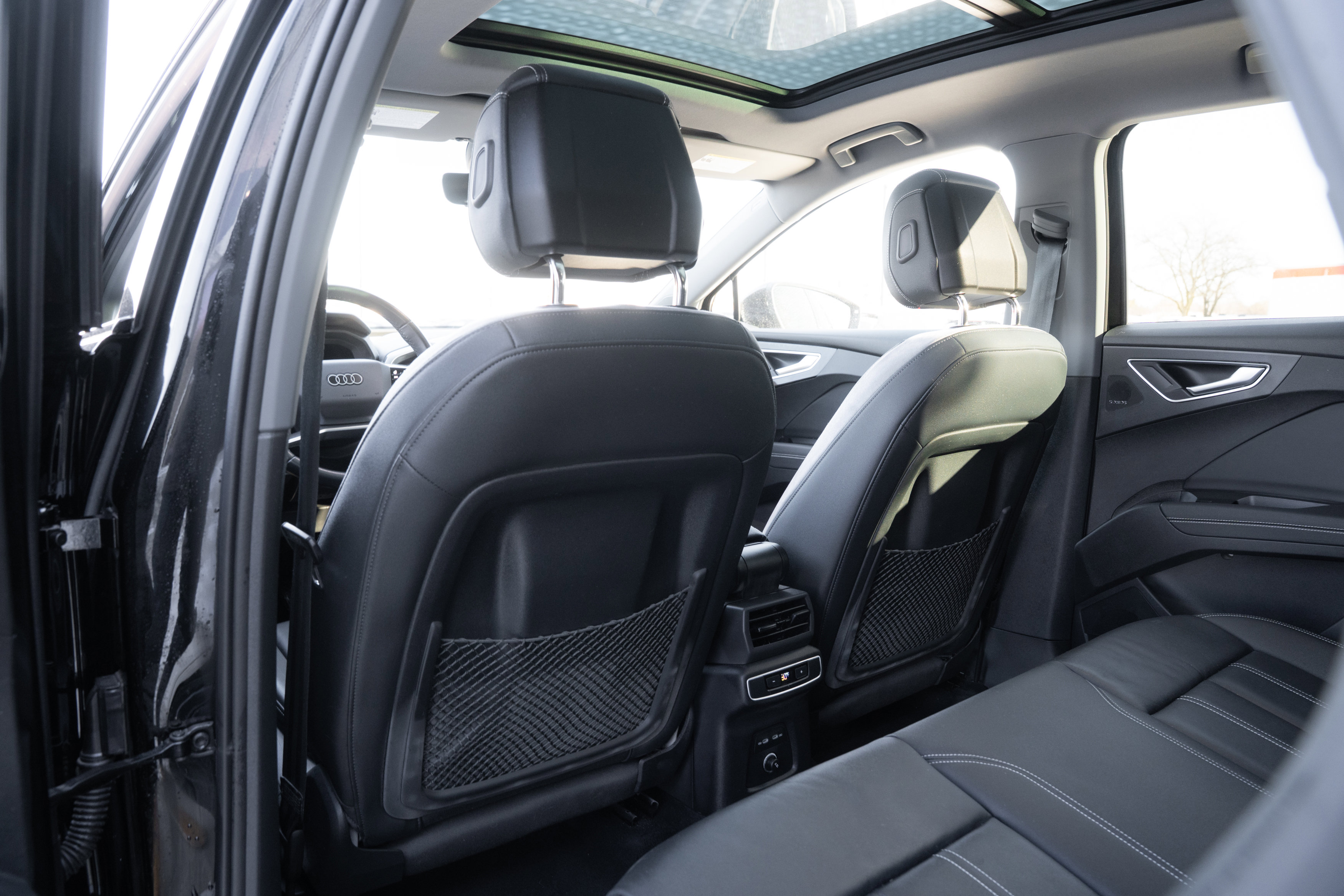 Certified 2024 Audi Q4 e-tron Prestige image 24