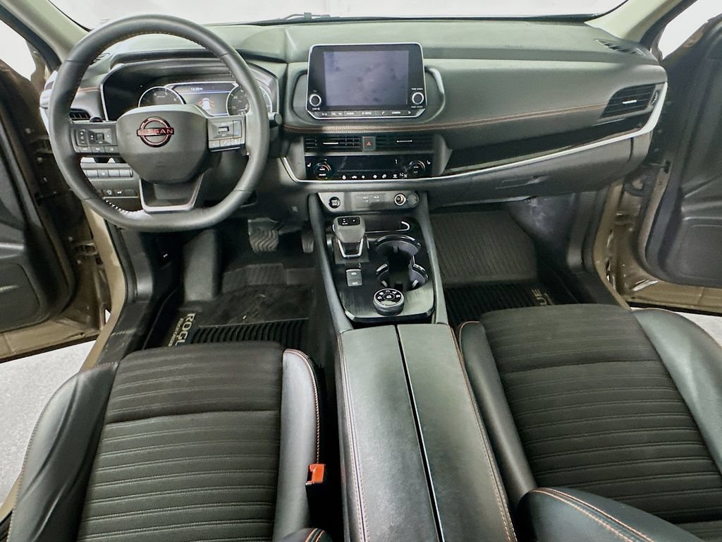 Used 2025 Nissan Rogue SV w/ Rock Creek Premium Package AWD/4WD image 16