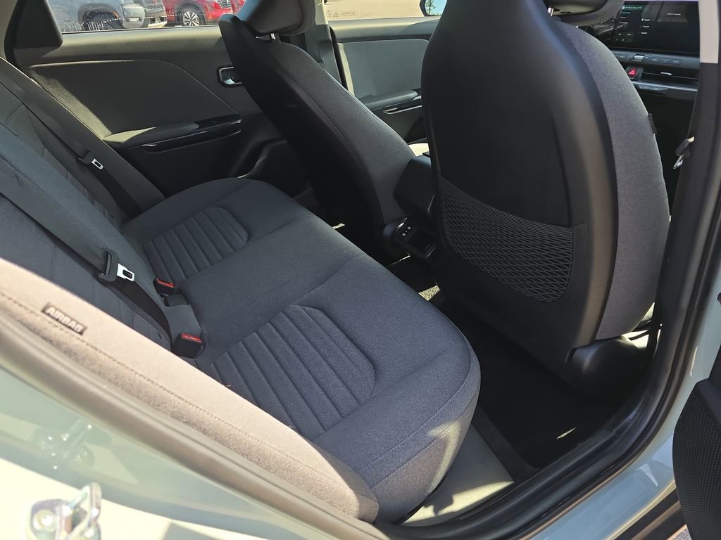 Used 2025 Kia K4 EX image 14
