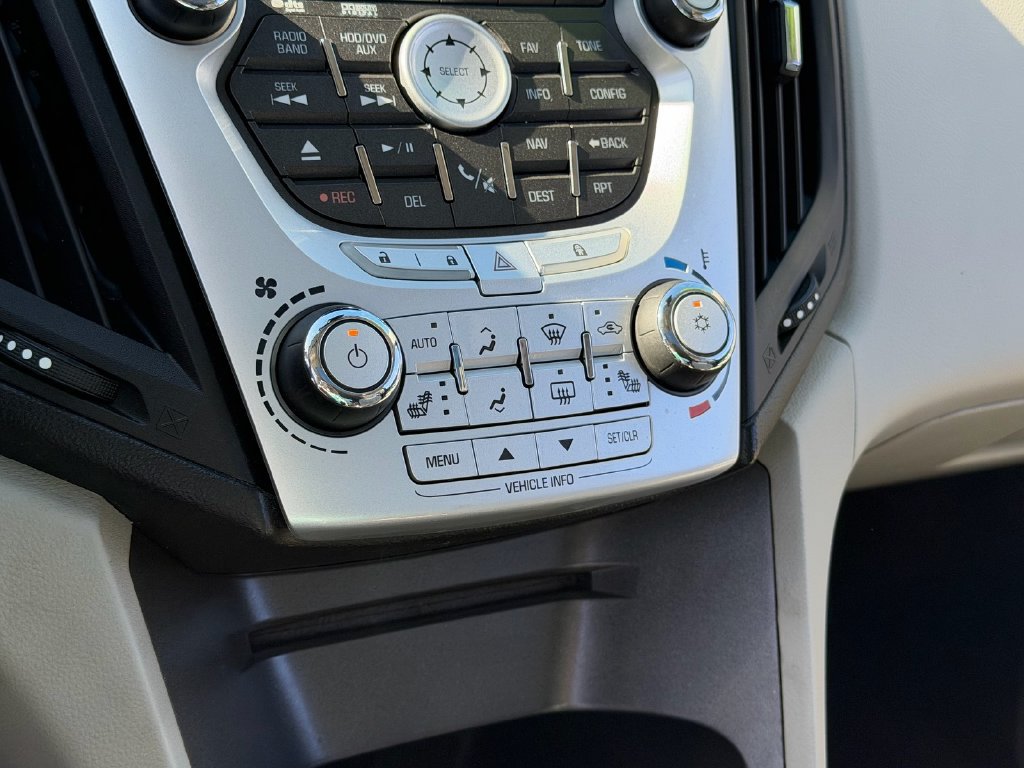 Used 2011 Chevrolet Equinox LTZ FWD image 21