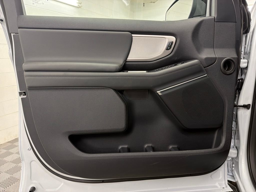 New 2026 Ford Expedition Active image 15