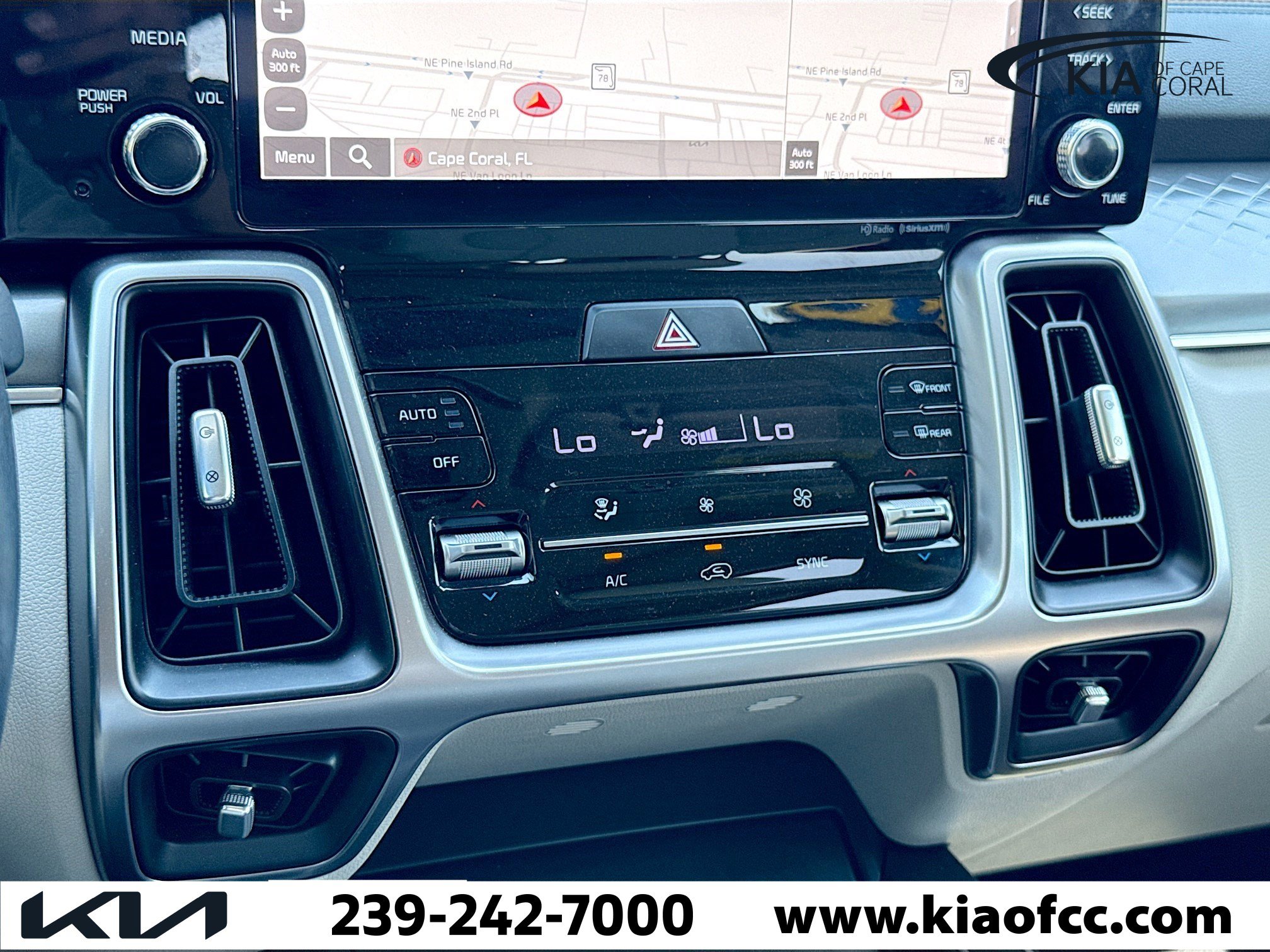Used 2023 Kia Sorento S w/ Panoramic Sunroof Package image 33