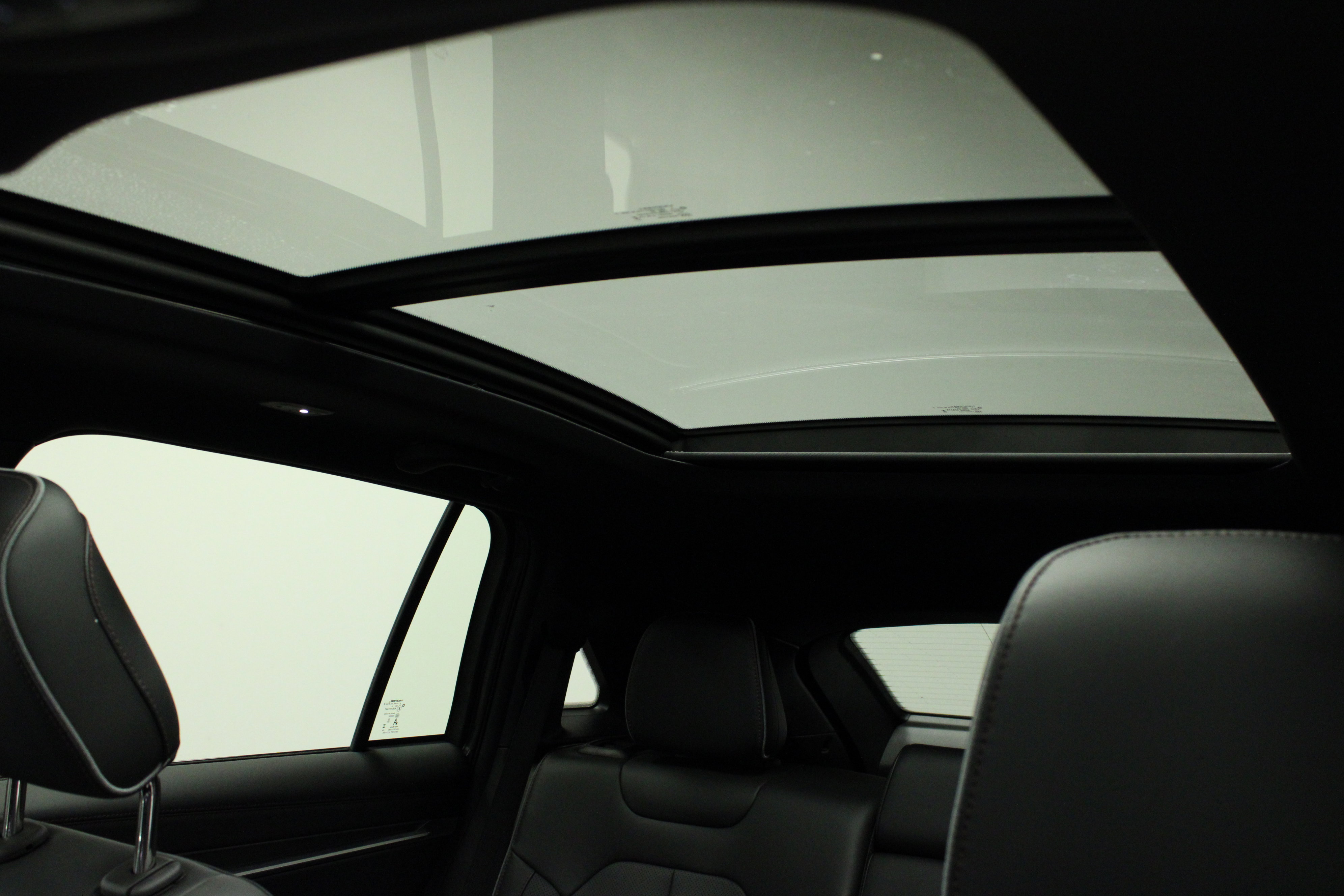 Used 2025 Jeep Wagoneer S Limited image 10