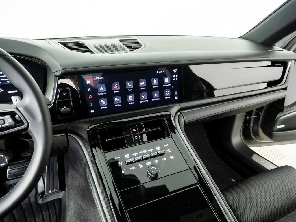 Certified 2025 Porsche Panamera 4 image 12