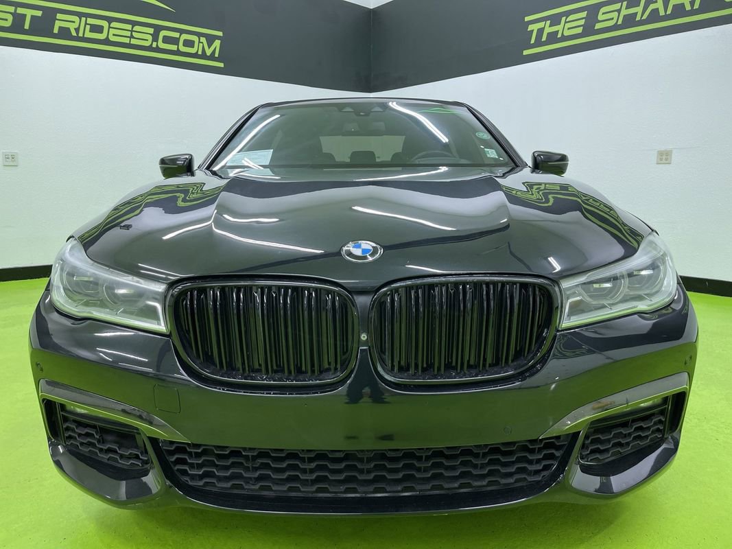 Used 2017 BMW 750i image 3