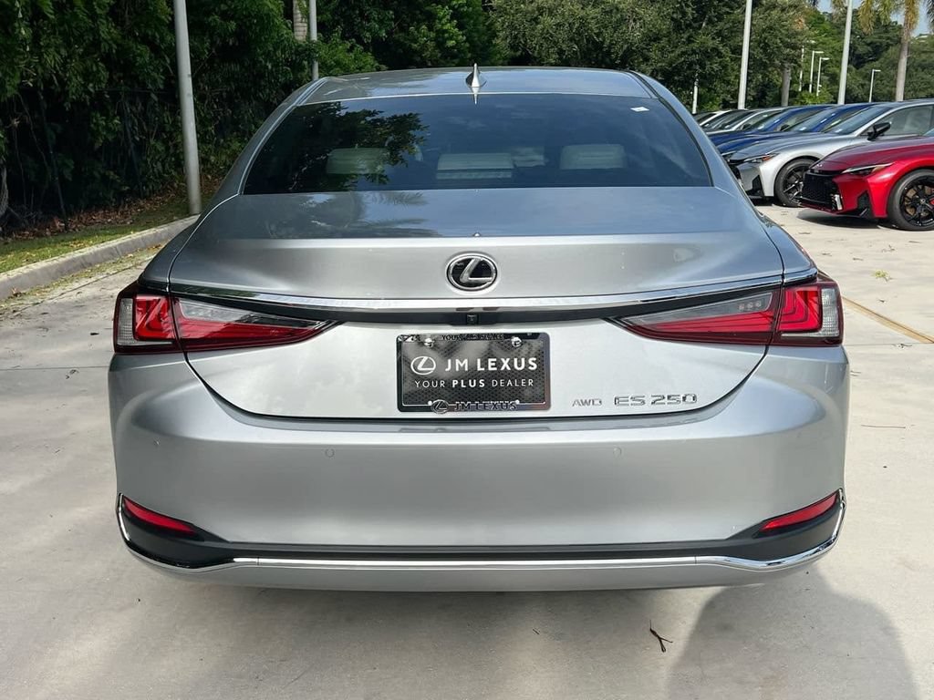 Certified 2024 Lexus ES 250 w/ Premium Package AWD/4WD image 6