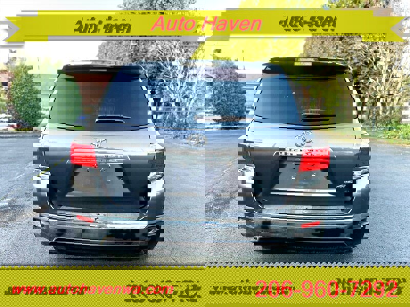 Used 2013 Toyota Highlander 4WD w/ Cold Weather Pkg image 6