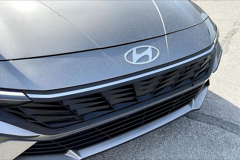 Used 2024 Hyundai Elantra SEL image 30