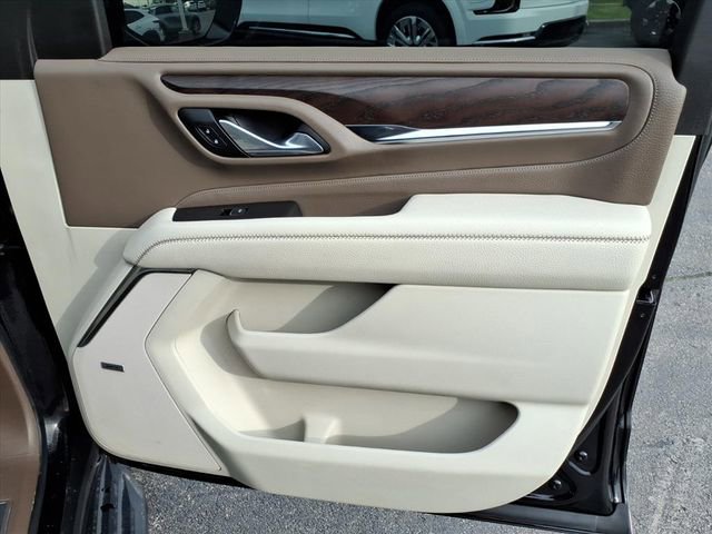 Used 2023 GMC Yukon Denali w/ Advanced Technology Package AWD/4WD image 28