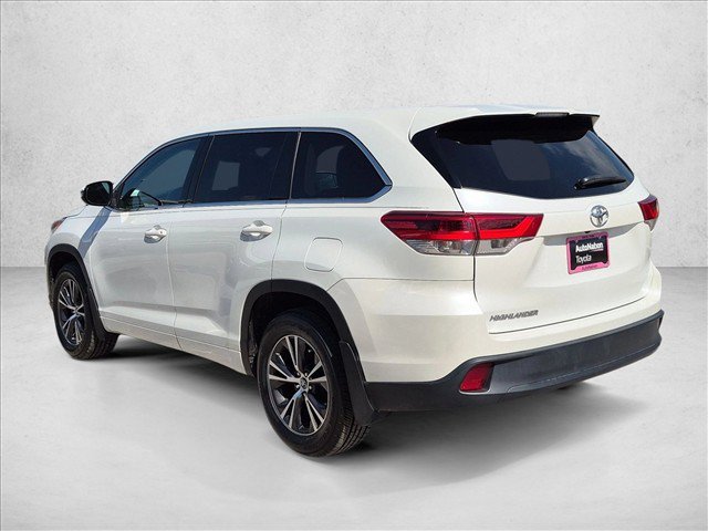 Used 2017 Toyota Highlander LE FWD image 8