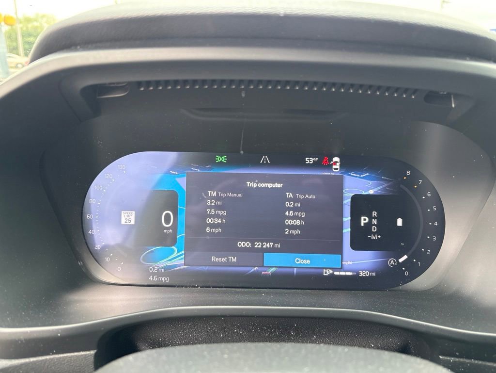 Used 2025 Volvo XC40 B5 Core AWD/4WD image 18