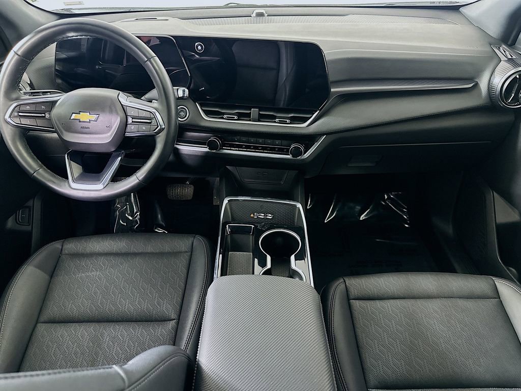 Used 2025 Chevrolet Equinox LT image 18