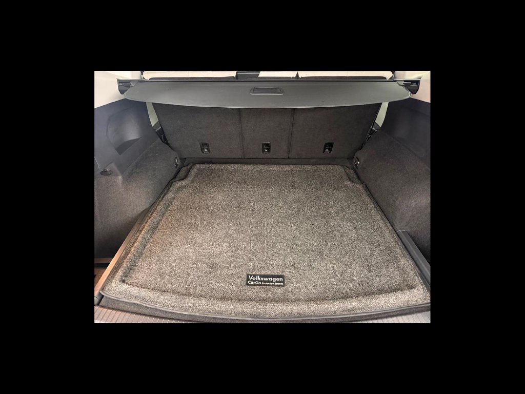 Used 2020 Volkswagen Tiguan SEL w/ Tiguan Two-Row MDO Package AWD/4WD image 20