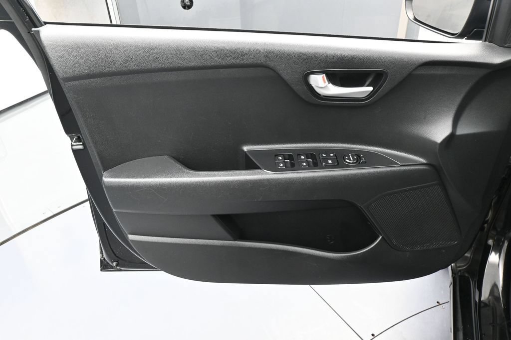 Used 2023 Kia Rio S FWD image 12