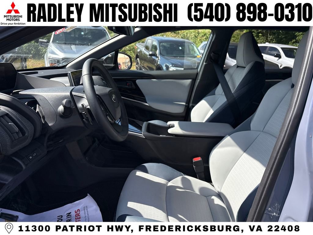 Used 2023 Subaru Solterra AWD image 3