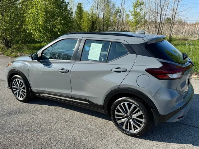 Used 2023 Nissan Kicks SR w/ SR Premium Package FWD image 8