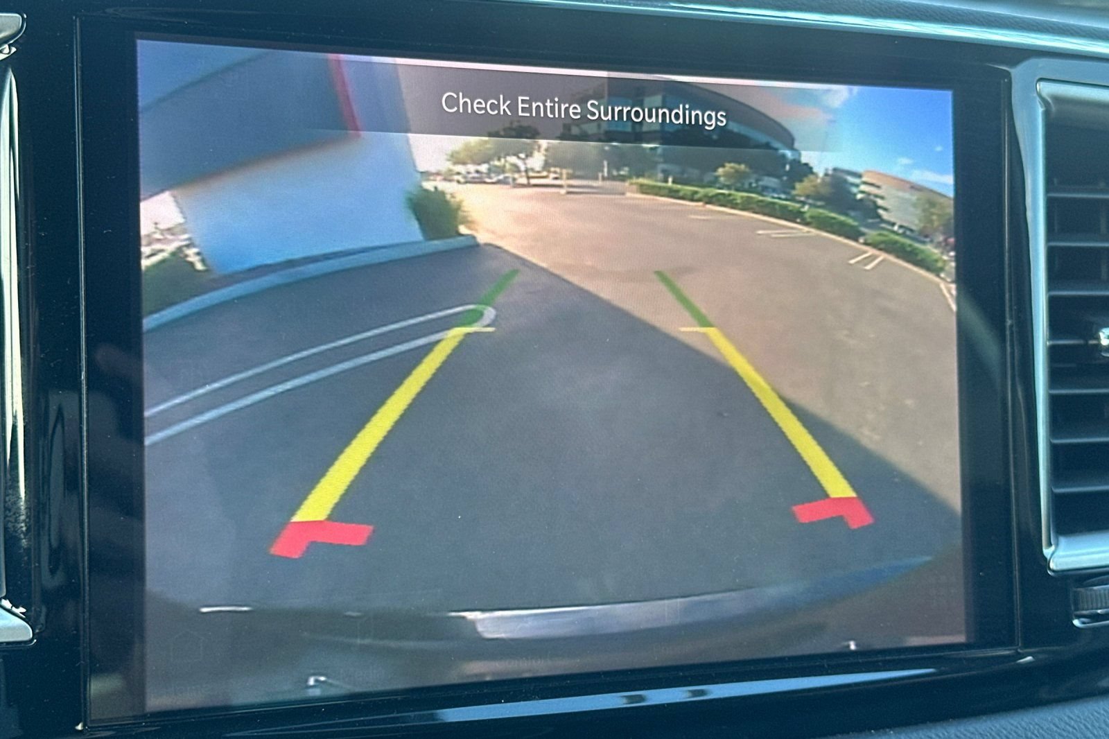 Used 2023 Chrysler Pacifica Touring-L FWD image 26