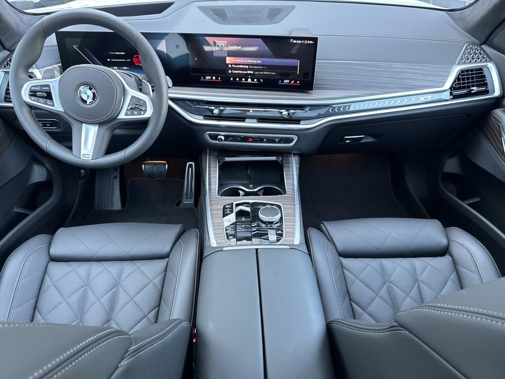 Used 2026 BMW X7 xDrive40i w/ M Sport Package AWD/4WD image 19