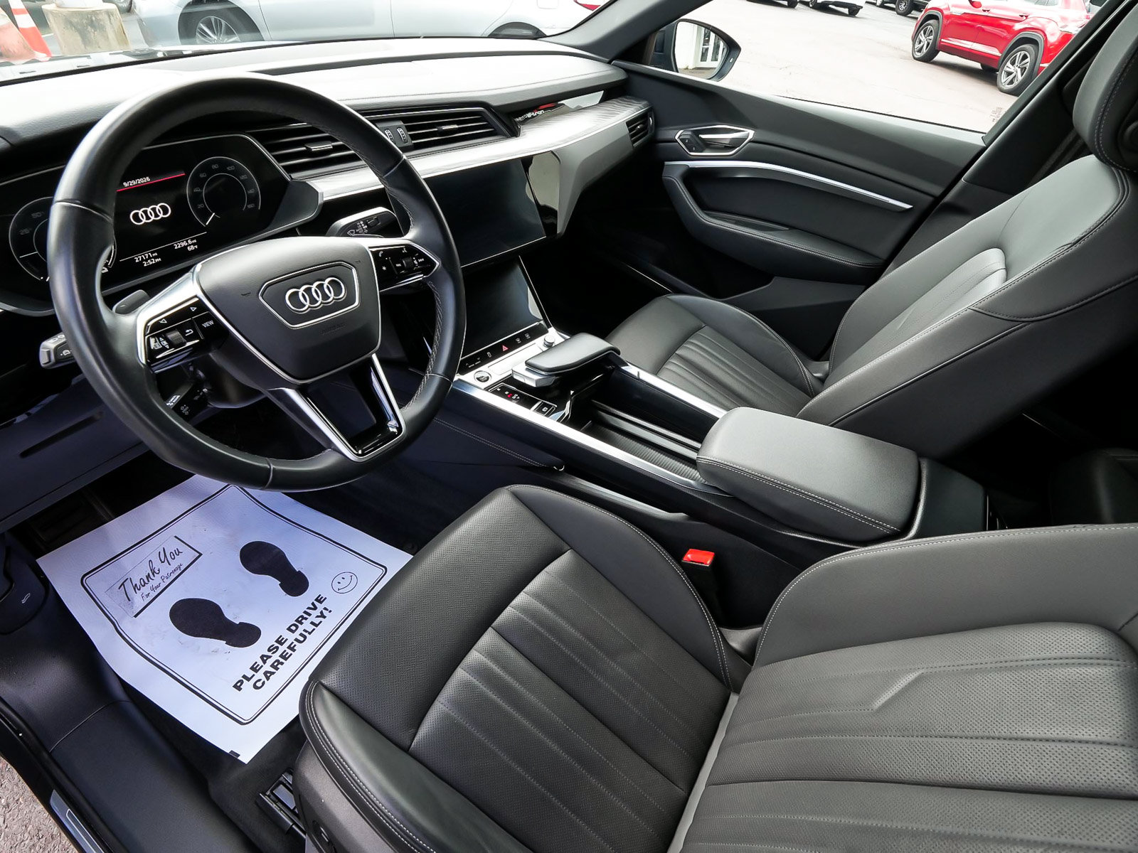 Used 2024 Audi Q8 e-tron Premium Plus w/ Premium Plus Package AWD/4WD image 18