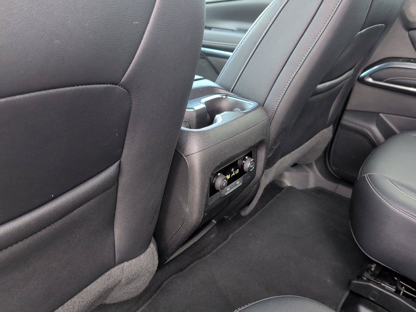 Certified 2025 Chevrolet Traverse LT FWD image 31