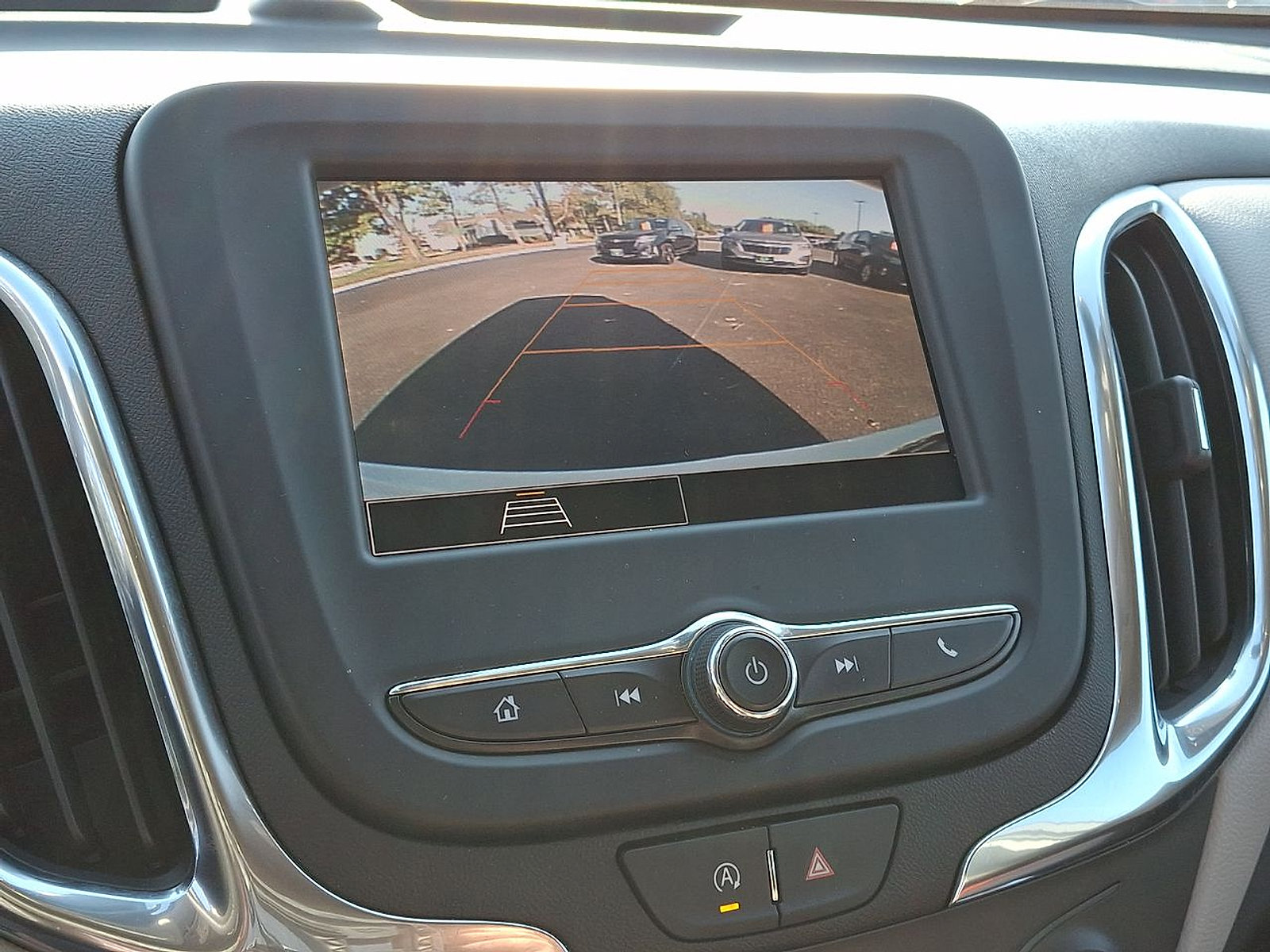 Certified 2024 Chevrolet Equinox LS FWD image 21