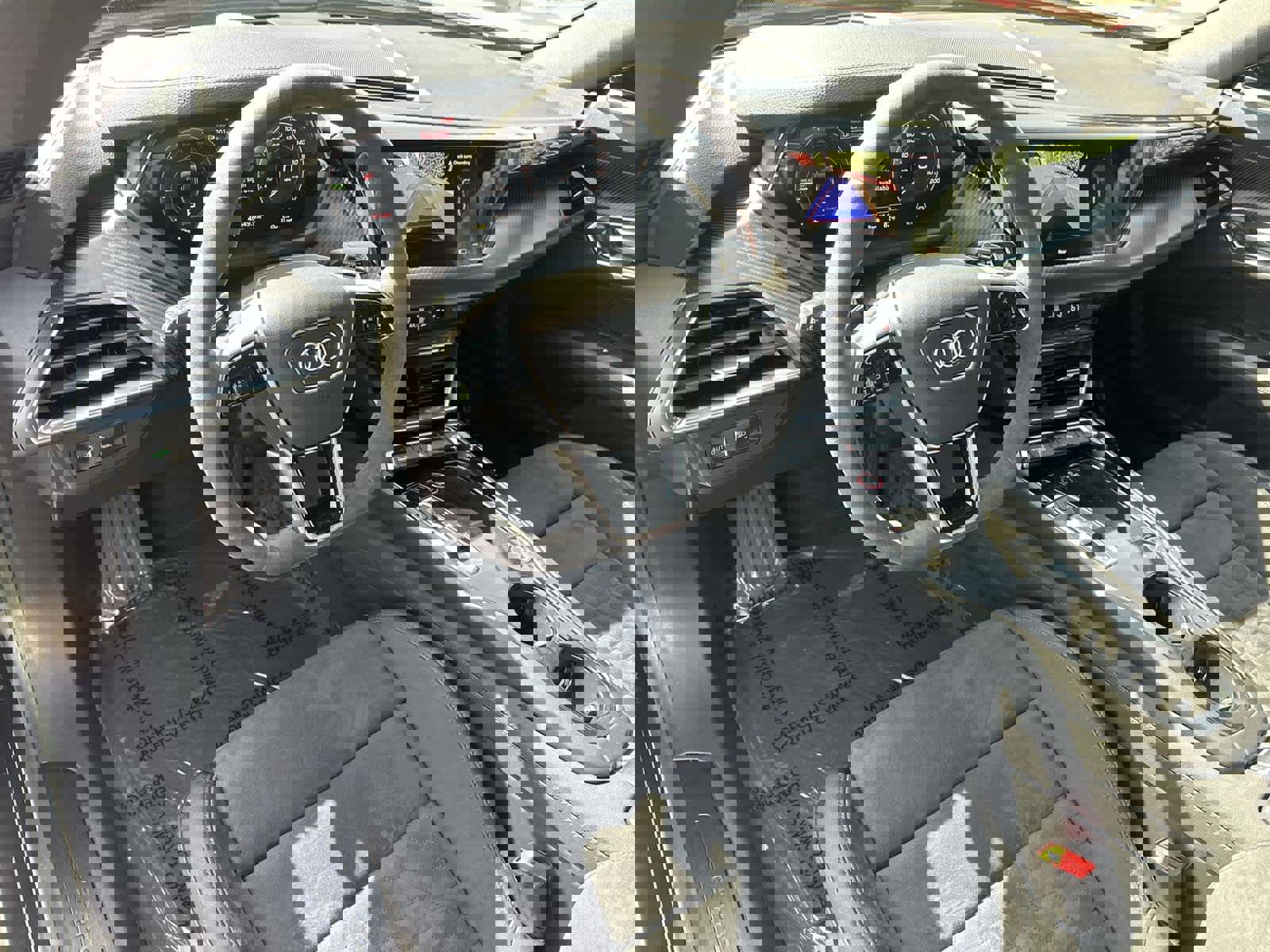 Used 2022 Audi e-tron GT Premium Plus image 2