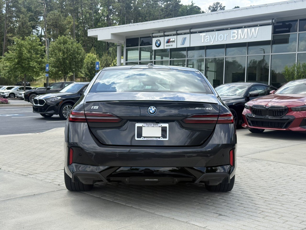 Certified 2026 BMW i5 M60 w/ M Sport Package RWD image 4