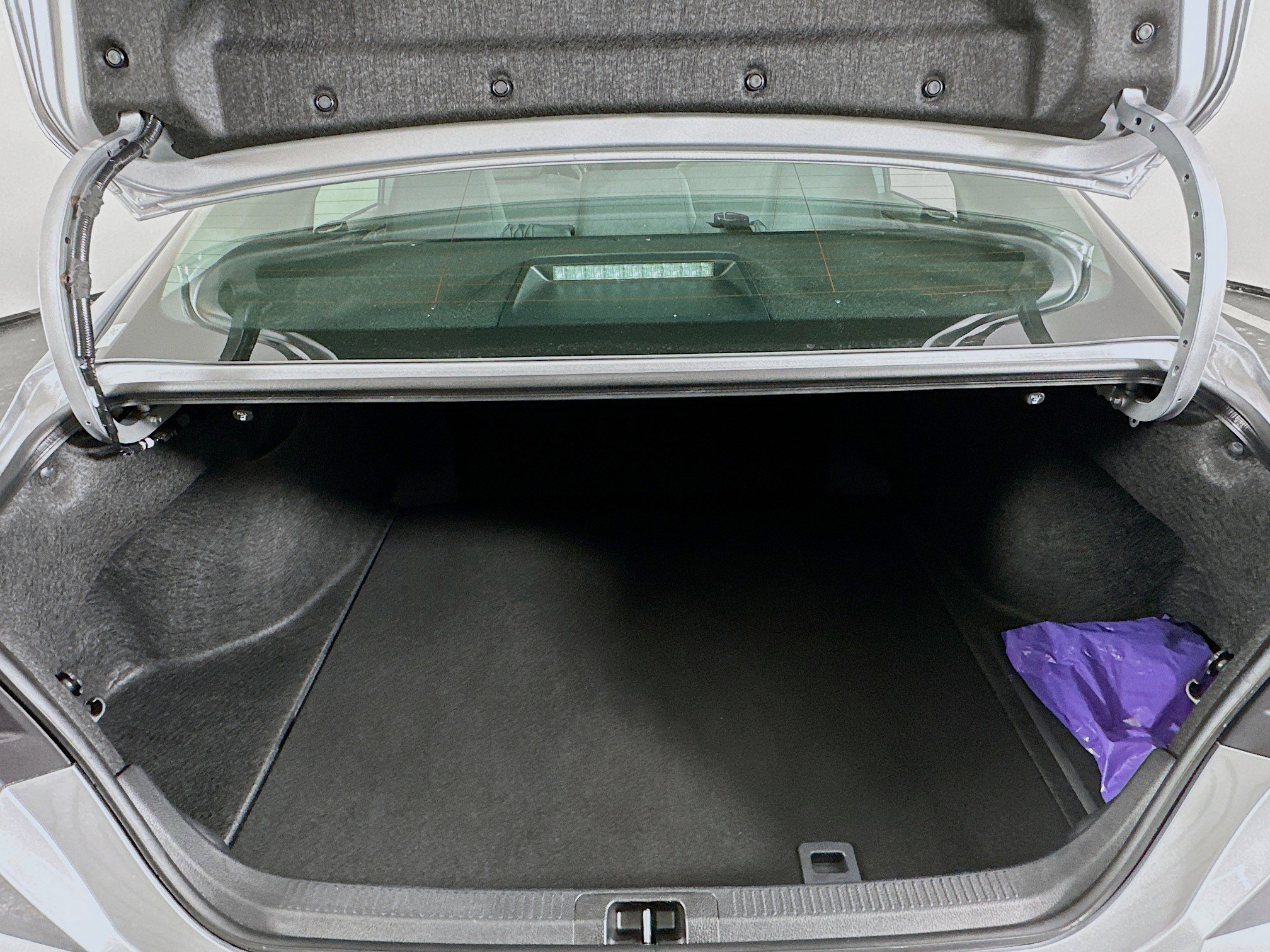 Used 2025 Toyota Camry LE image 29