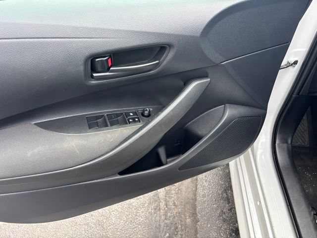 Used 2026 Toyota Corolla LE FWD image 9
