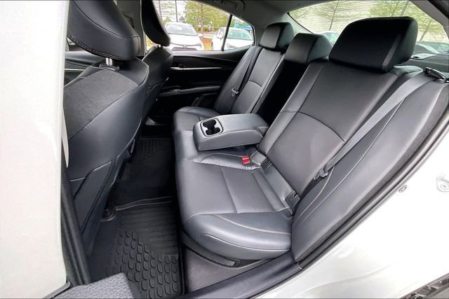 Used 2025 Toyota Camry XLE AWD/4WD image 26