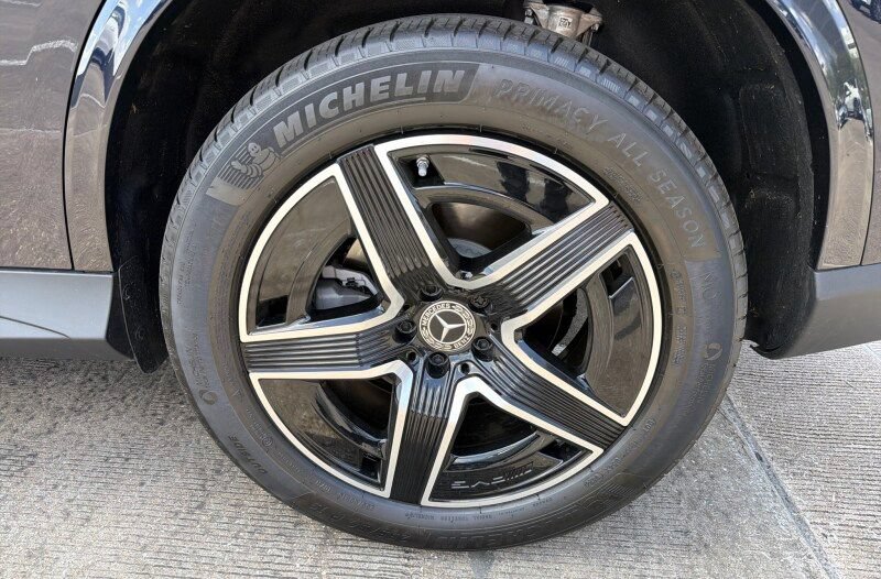 Used 2024 Mercedes-Benz GLC 300 4MATIC image 19