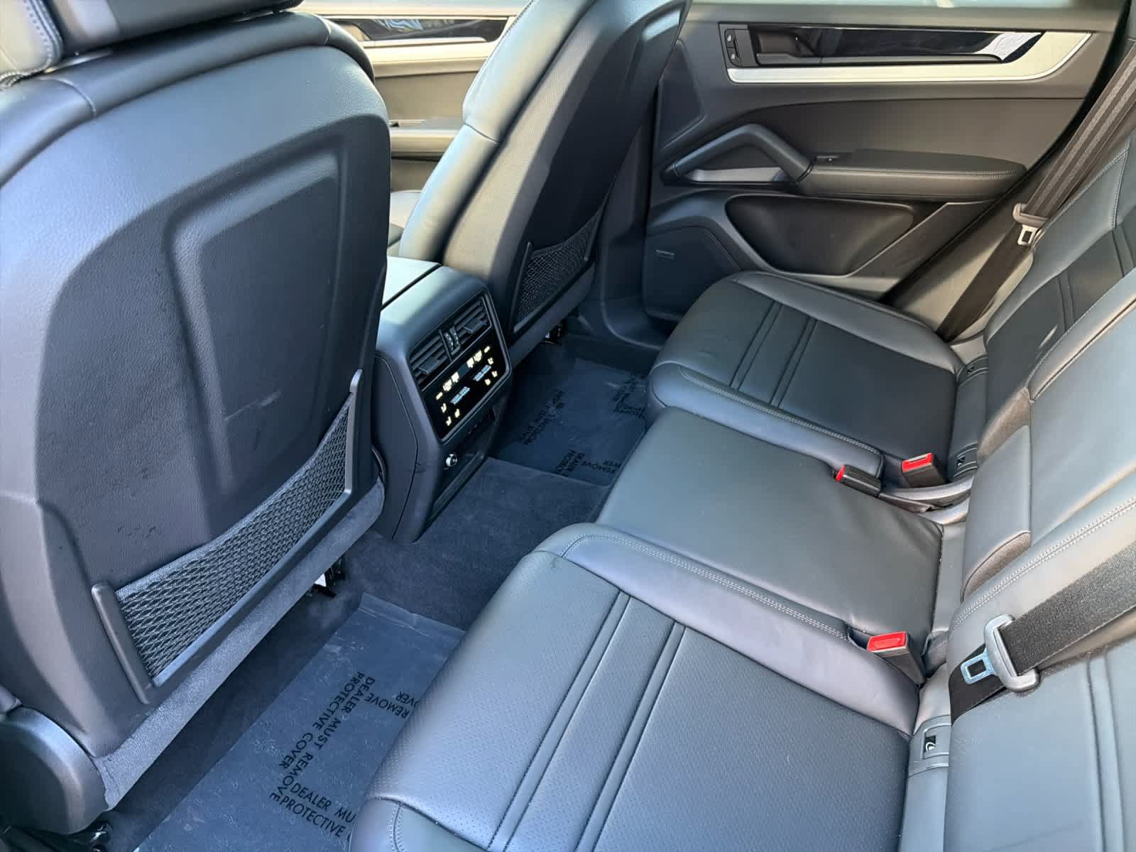 Used 2024 Porsche Cayenne S AWD/4WD image 13