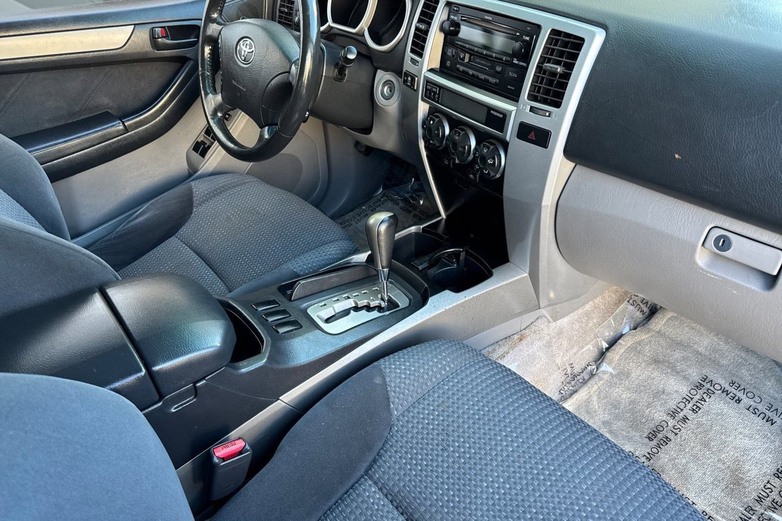 Used 2004 Toyota 4Runner SR5 image 30