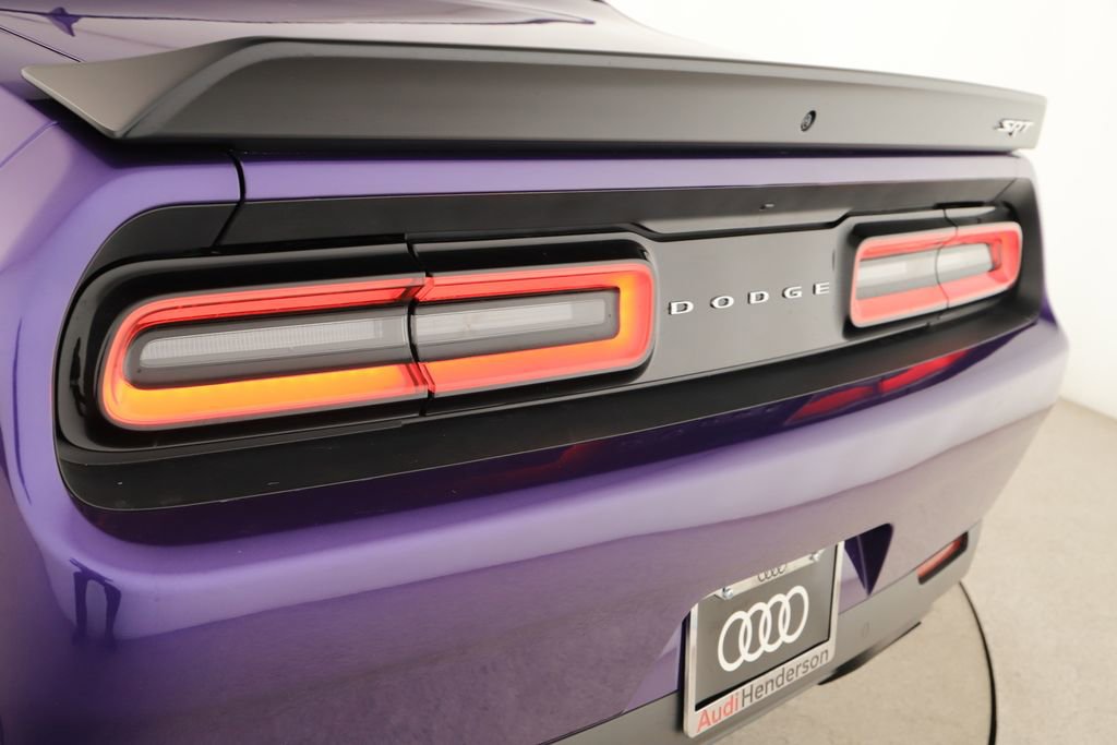 Used 2016 Dodge Challenger SRT Hellcat RWD image 28