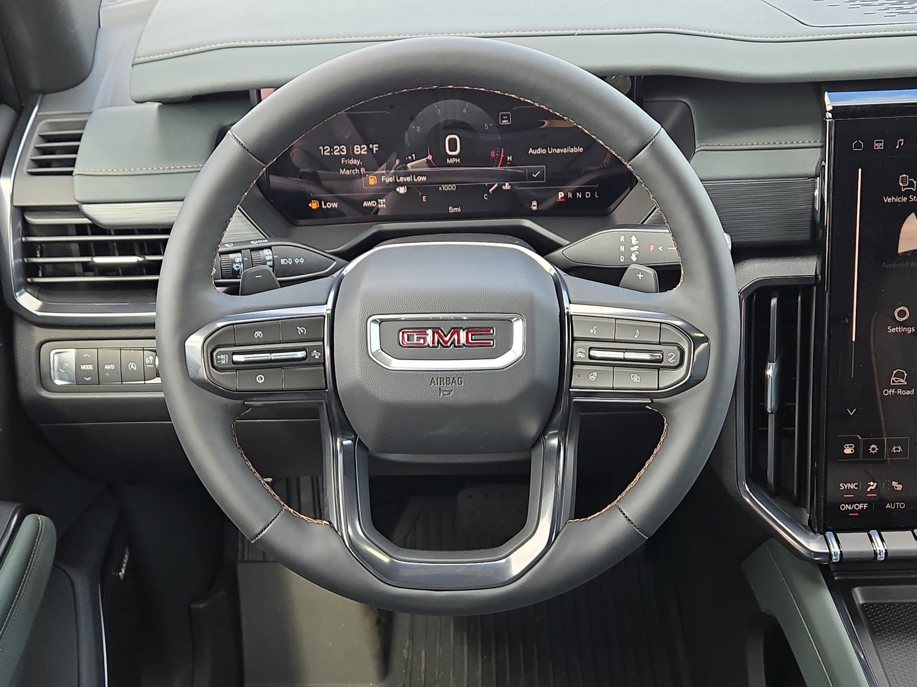 New 2026 GMC Acadia AT4 w/ LPO, Floor Liner Package AWD/4WD image 22