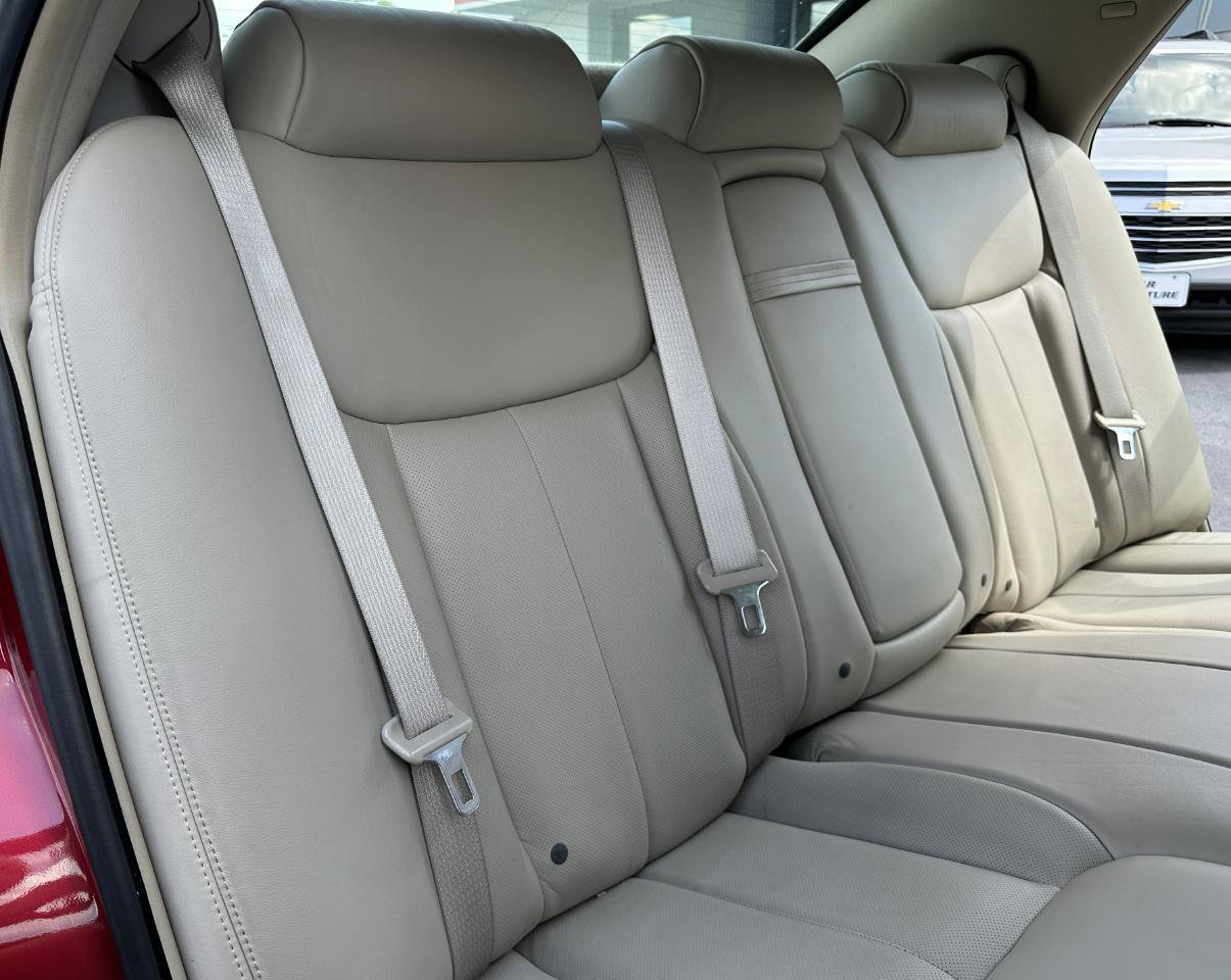Used 2008 Cadillac DTS FWD image 39